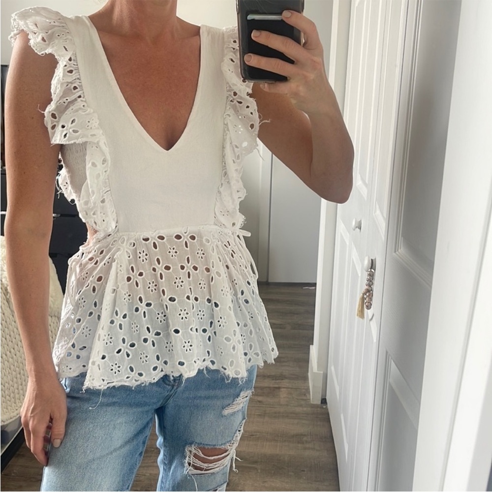 Indikah eyelet lace top. Size Small